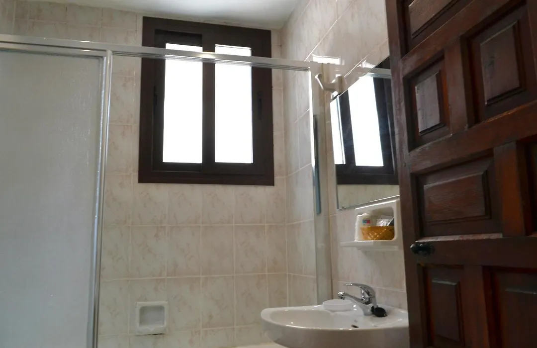 Hotel Marisa-1